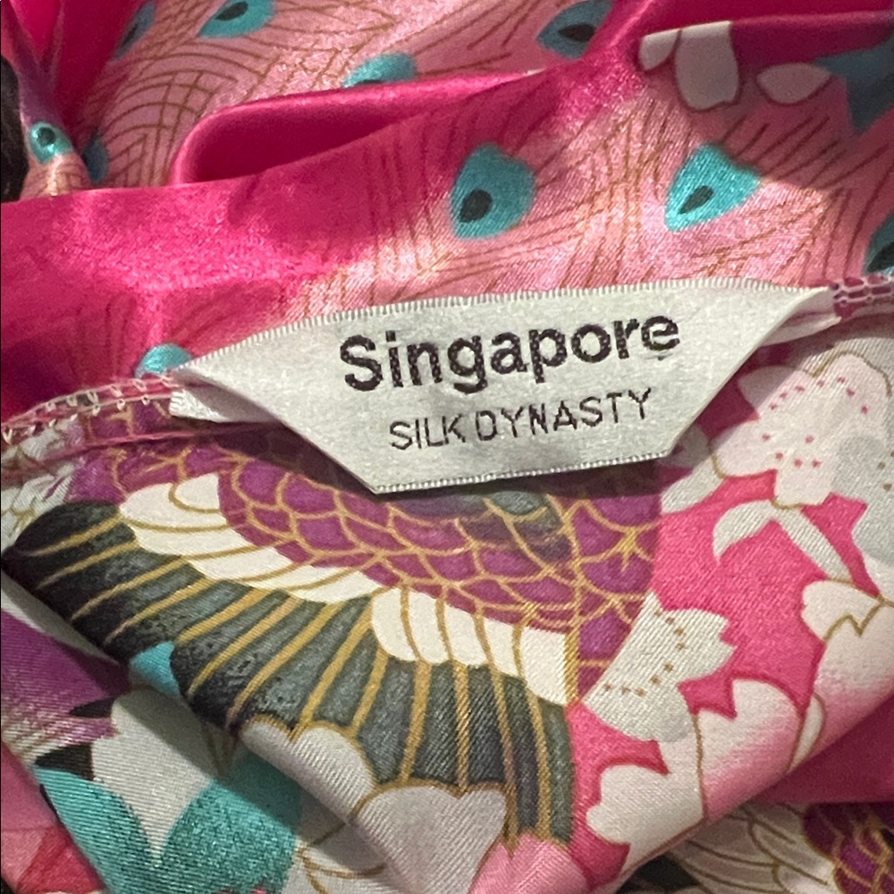 #0982+ Singapore Silk Dynasty Floral Pink Kimono Robe”43 X 30” - Picture 3 of 10